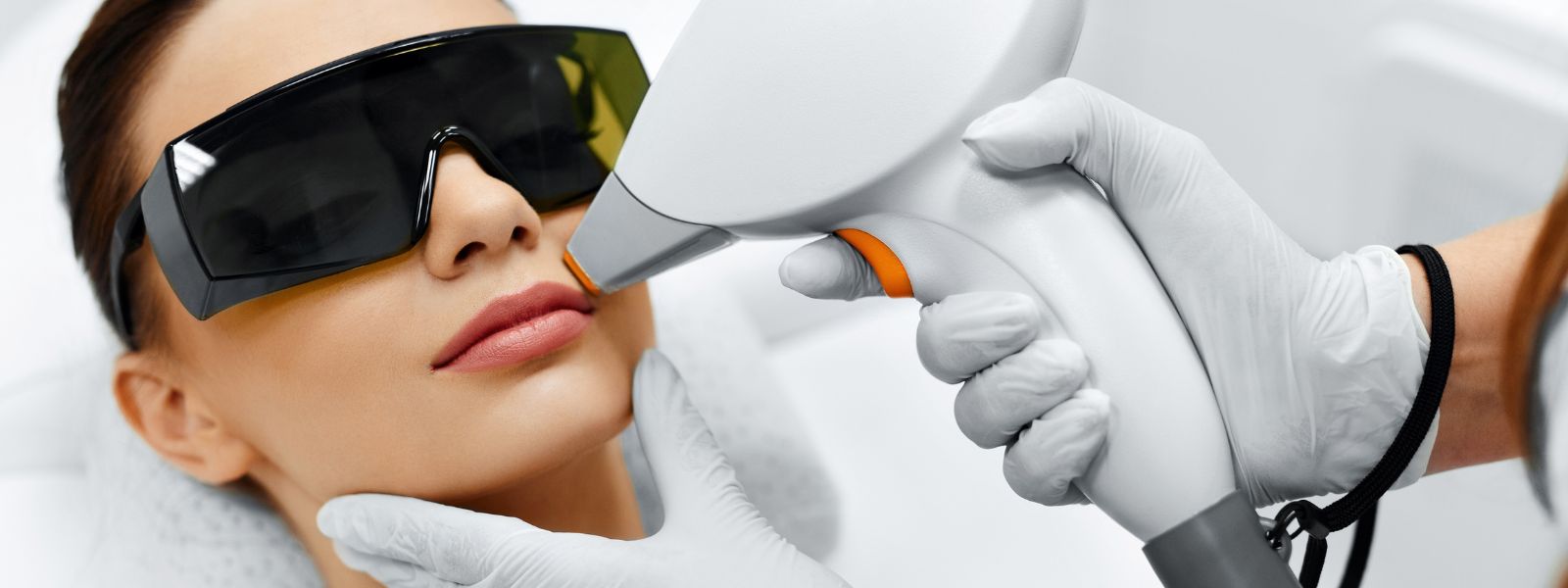 Removing facial hair by laser